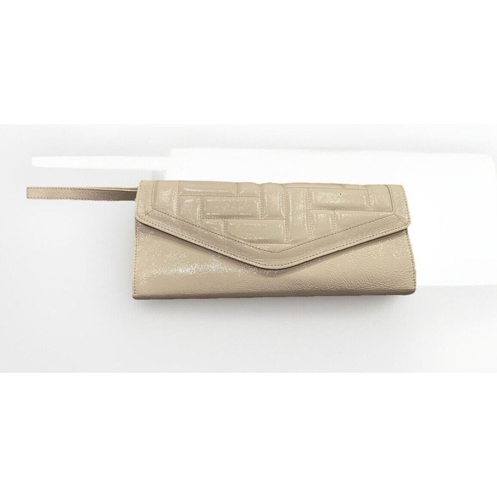 Hobo International Textured Creamy White Patent Trifold Clutch Retractable Strap